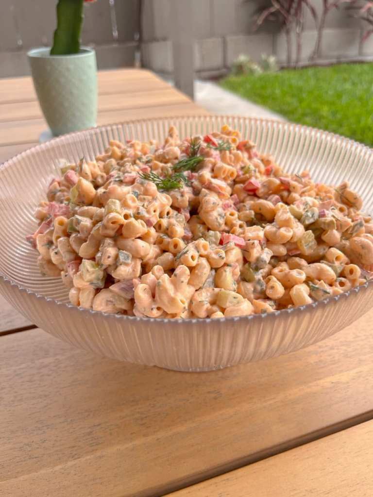 Creamy Buffalo Macaroni Salad (No-Mayo)