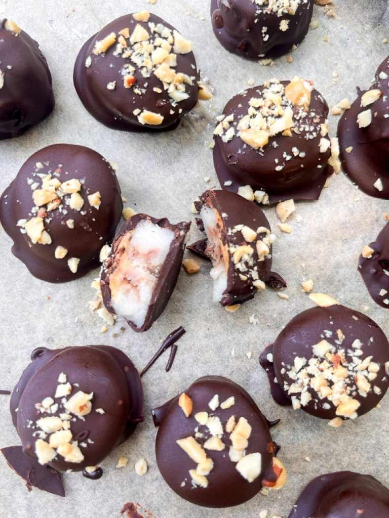 Peanut Chocolate Banana Bites